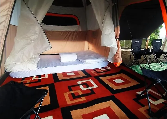 ' Adventures' Embun Hideaway Nature's Kamp alanı